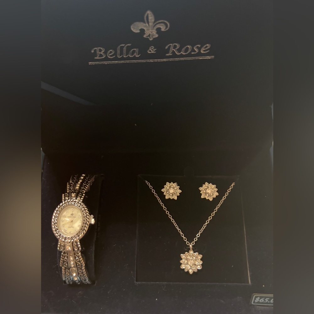 Bella & Rose Women's Analog Quartz Watch, Earrings & Necklace. Needs Battery